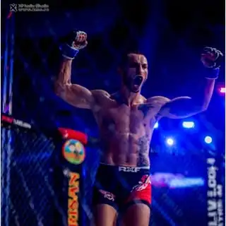 Laurentiu Calugaru - Antrenor MMA, Grappling și BJJ FightAcademy Pitești